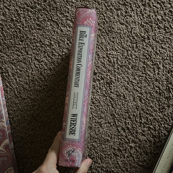 The Bible Exposition Commentary Volumen 1 by Warren W. Wiersbe - Picture 8 of 8